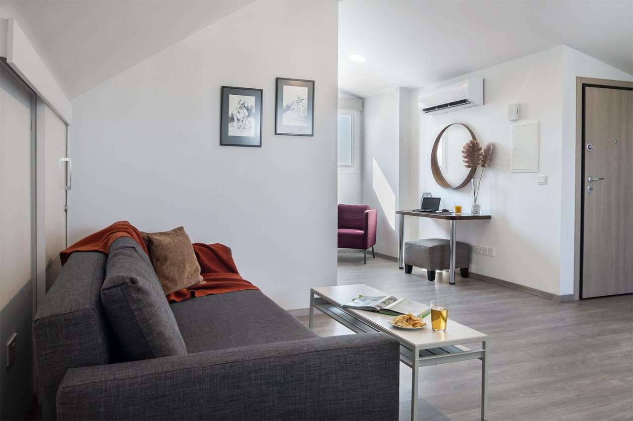 Silver Apartment - Loft Лімасол Екстер'єр фото