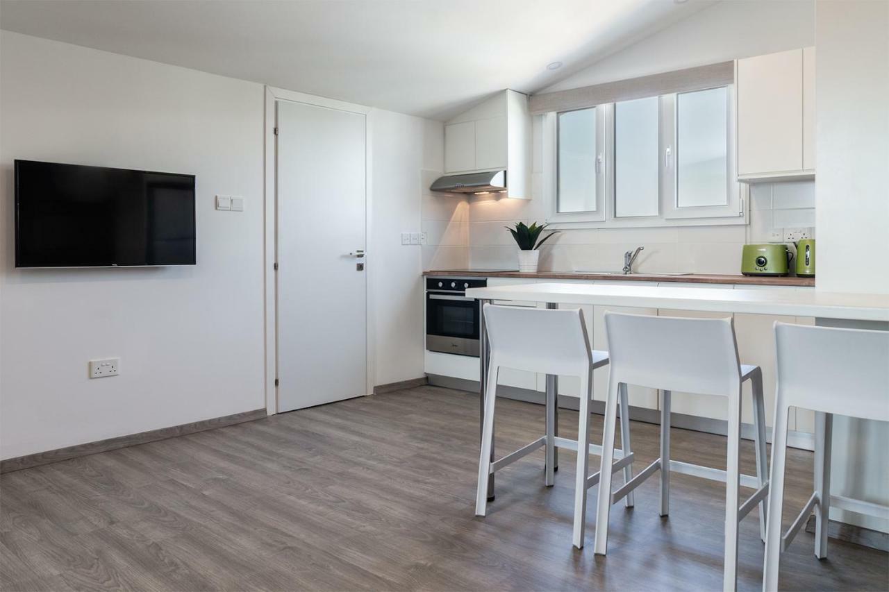 Silver Apartment - Loft Лімасол Екстер'єр фото