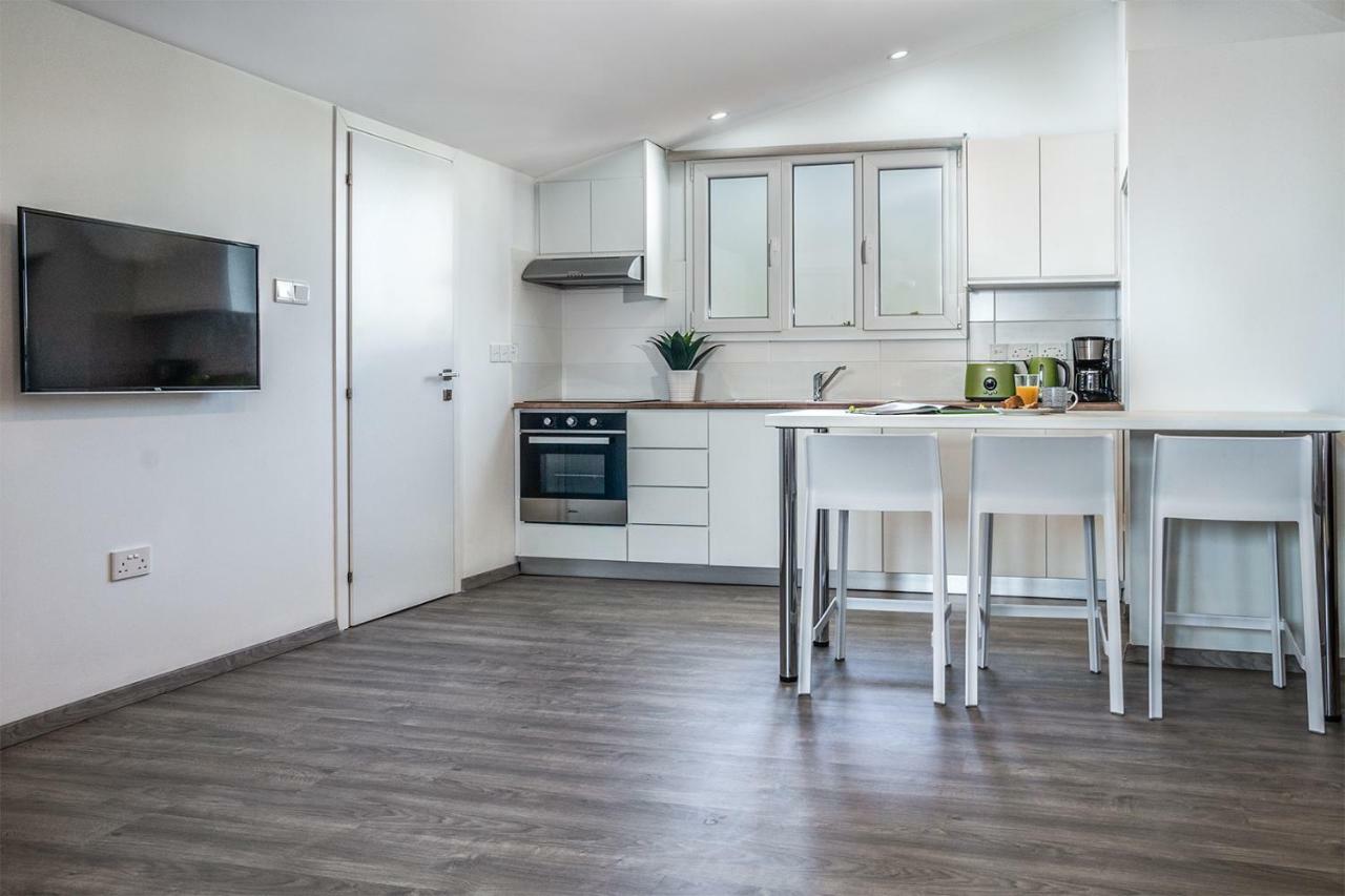 Silver Apartment - Loft Лімасол Екстер'єр фото